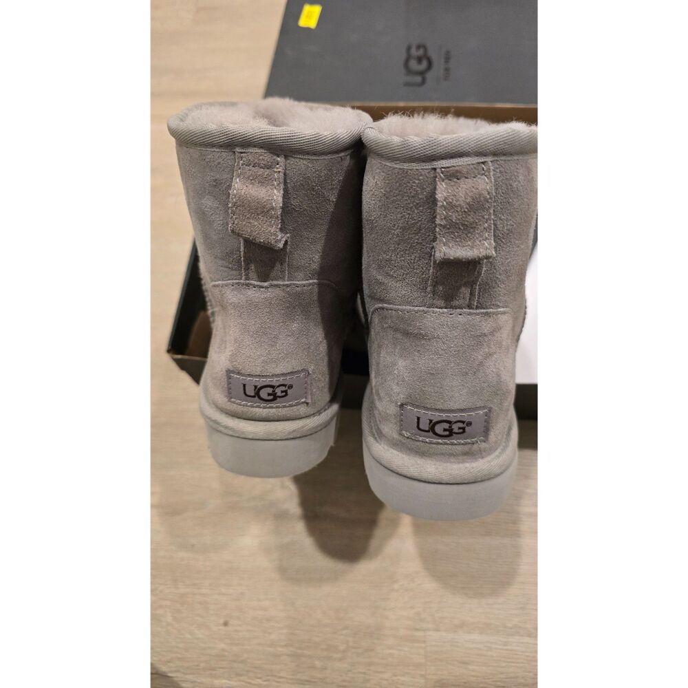 UGG Classic Mini Suede Sheepskin Boots Grey Mens Size 9/ Women's size 10.5 NIB - Picture 7 of 7